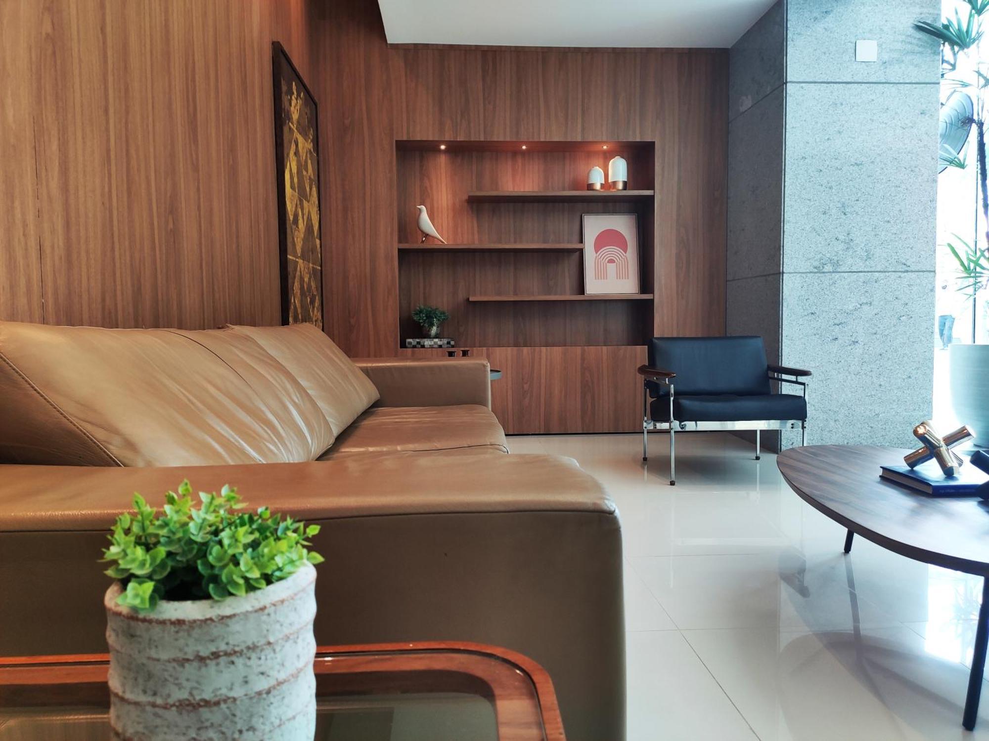 Biarritz Hplus Long Aparthotel